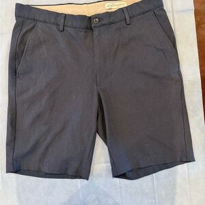 Greg Norman Collection Charcoal Flat Front Shorts. EUC
